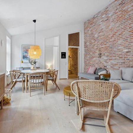 Central 3-Bedroom Apartment With Huge Terrace, Including Queen Size Beds Aalborg Exterior foto