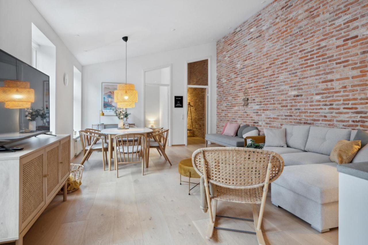 Central 3-Bedroom Apartment With Huge Terrace, Including Queen Size Beds Aalborg Exterior foto