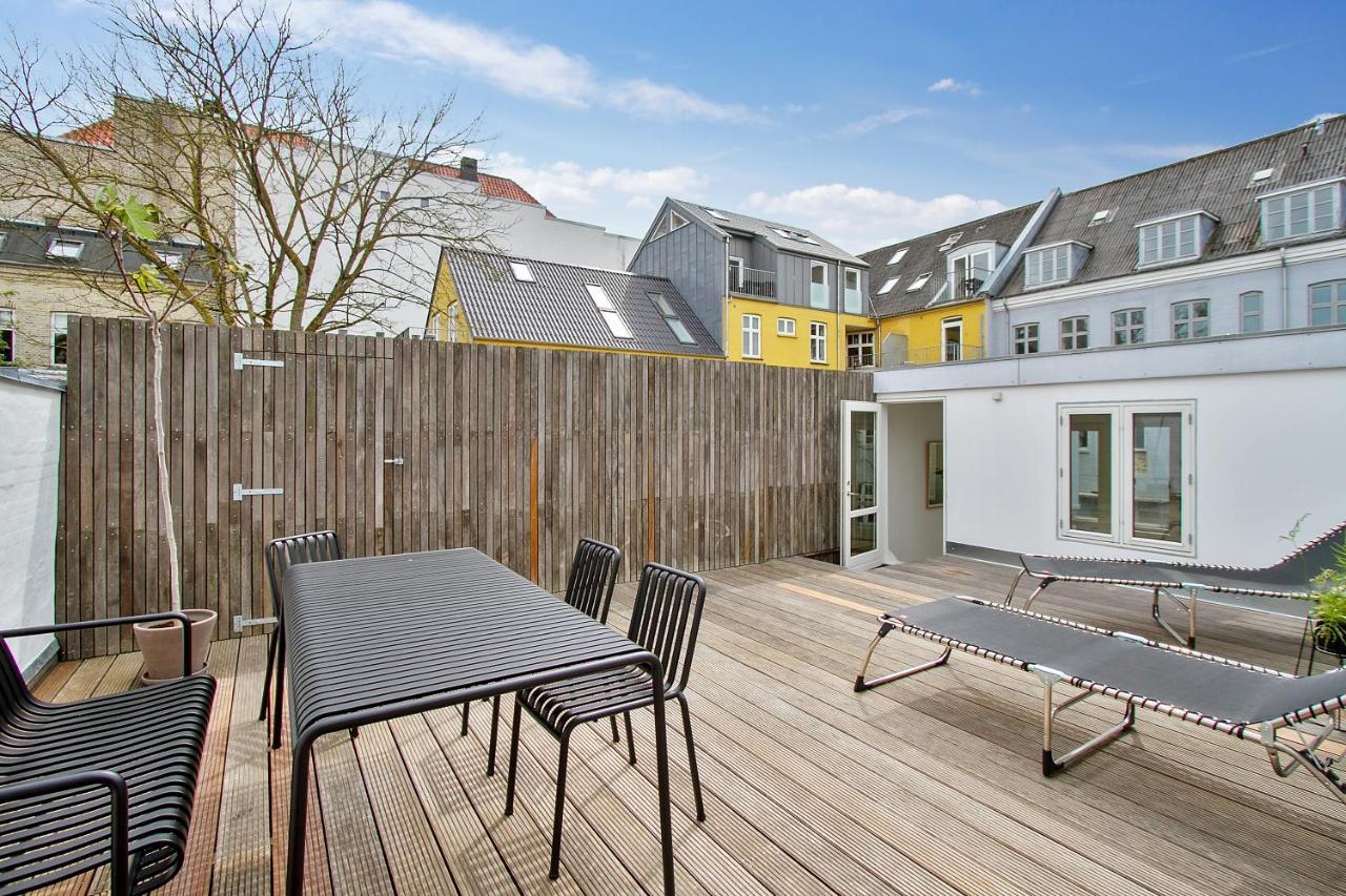 Central 3-Bedroom Apartment With Huge Terrace, Including Queen Size Beds Aalborg Exterior foto